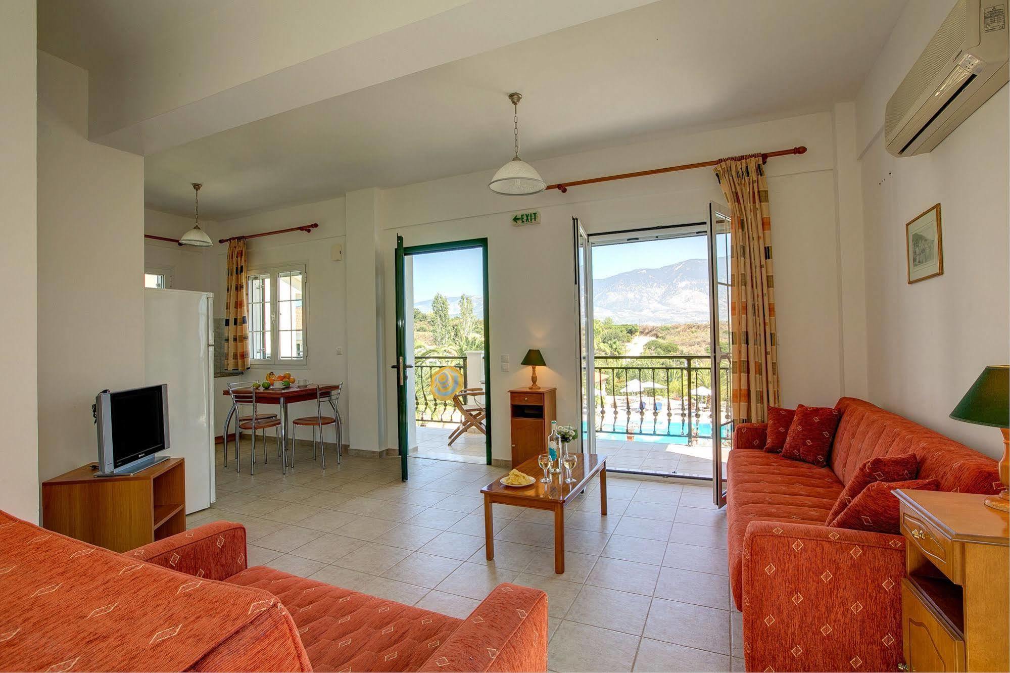 Liakas Village Spartia  Ngoại thất bức ảnh